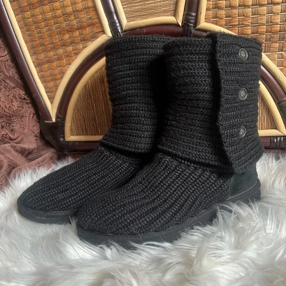 Women’s black knit UGG boot size 7us - Picture 1 of 3